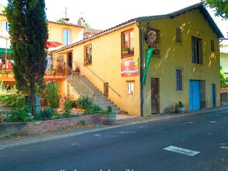 Chambres d'hôtes de charme , L'ancienne auberge, saint felix de sorgues 12400