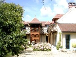 Chambres d'hôtes de charme , Le Clos Fleuri, bois le roi 77590