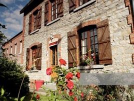 Chambres d'hôtes de charme , Les Tilleuls Maison de Tourisme, aubrives 08320