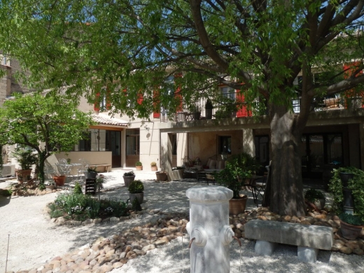 Chambres d'hôtes de charme , L'Oréliane, chateauneuf de gadagne 84470